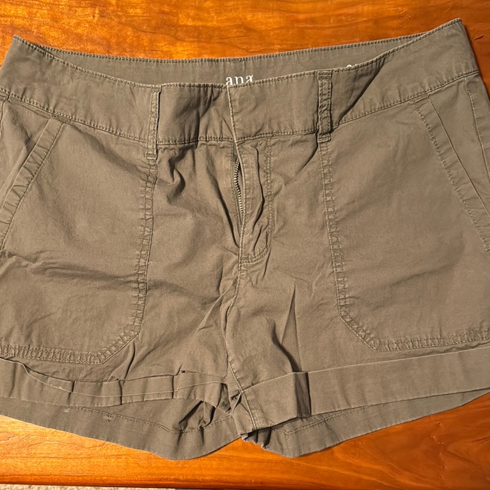 a.n.a Green Cargo Shorts Lightweight Summer Essential